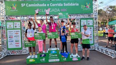 LS: Sicredi Grandes Lagos e Coasul promoveram a 5ª edição da Caminhada e Corrida Solidária  