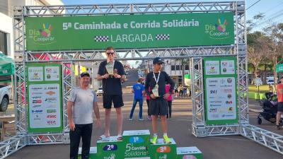 LS: Sicredi Grandes Lagos e Coasul promoveram a 5Âª ediÃ§Ã£o da Caminhada e Corrida SolidÃ¡ria  