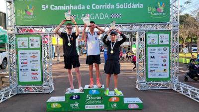 LS: Sicredi Grandes Lagos e Coasul promoveram a 5Âª ediÃ§Ã£o da Caminhada e Corrida SolidÃ¡ria  