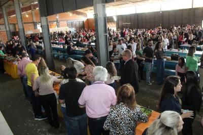 AlmoÃ§o da Escola Padre Gerson foi sucesso em Laranjeiras do Sul (09/07)