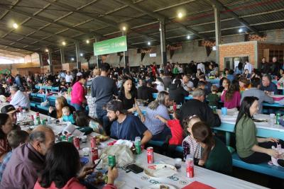 AlmoÃ§o da Escola Padre Gerson foi sucesso em Laranjeiras do Sul (09/07)