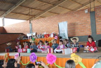 AlmoÃ§o da Escola Padre Gerson foi sucesso em Laranjeiras do Sul (09/07)