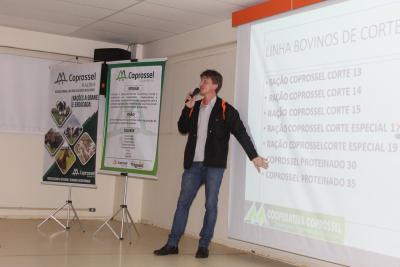 RAÃ‡Ã•ES COPROSSEL - NutriÃ§Ã£o animal Ã© foco de palestra com pecuaristas 