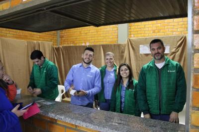 Centenas de FiÃ©is participaram da Abertura das Novenas em louvor a SantÂ´Ana