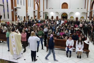 Centenas de FiÃ©is participaram da Abertura das Novenas em louvor a SantÂ´Ana