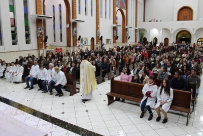 Centenas de FiÃ©is participaram da Abertura das Novenas em louvor a SantÂ´Ana