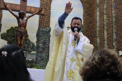Centenas de FiÃ©is participaram da Abertura das Novenas em louvor a SantÂ´Ana
