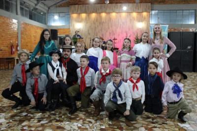 4Âº Dia da Novena da Padroeira SantÂ´Ana, teve a participaÃ§Ã£o da ParÃ³quia Imaculada ConceiÃ§Ã£o do Porto Barreiro