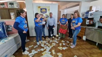 MOVELAR/TOK LAR de Laranjeiras do Sul realizou o 1Âº Sorteio dos vale-compras da promoÃ§Ã£o TOK PRÃŠMIOS.