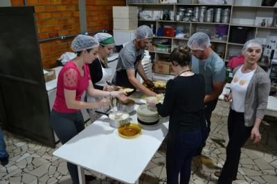 5Âº Dia da Novena em louvor a SantÂ´Ana teve a participaÃ§Ã£o da ParÃ³quia Santo AntÃ´nio de PÃ¡dua de Rio Bonito do IguaÃ§u