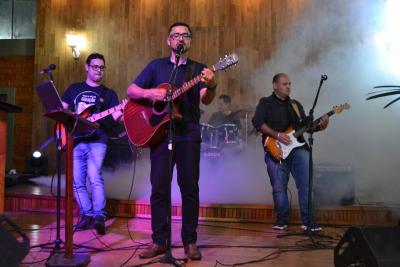 6Âº dia da Novena em louvor a Padroeira SantÂ´Ana teve a participaÃ§Ã£o da ParÃ³quia do Virmond