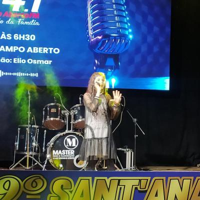 Segunda noite do 9Â° Santâ€™Ana Fest tambÃ©m lota pavilhÃ£o da matriz
