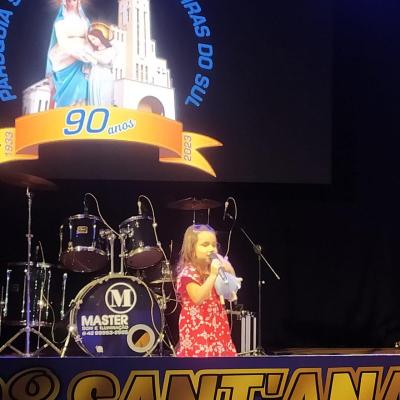 Segunda noite do 9Â° Santâ€™Ana Fest tambÃ©m lota pavilhÃ£o da matriz