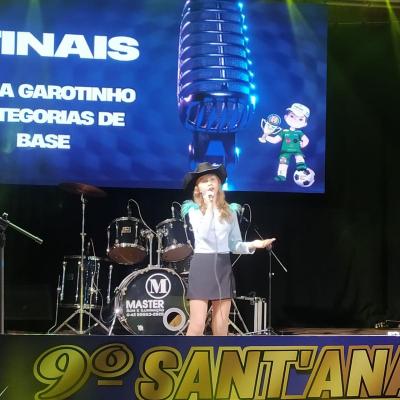 Segunda noite do 9Â° Santâ€™Ana Fest tambÃ©m lota pavilhÃ£o da matriz