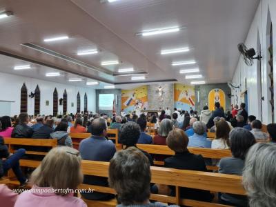 Em Porto Barreiro, Padre Marco AurÃ©lio celebra 15 anos de sacerdÃ³cio
