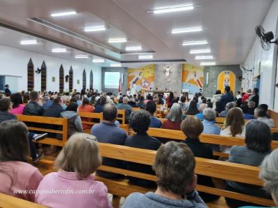 Em Porto Barreiro, Padre Marco AurÃ©lio celebra 15 anos de sacerdÃ³cio