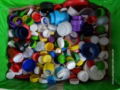 Projeto Tampinha reciclada gratidÃ£o compartilhada toma proporÃ§Ãµes jamais imaginadas pelos seus idealizadores