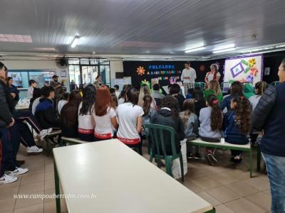 Projeto Tampinha reciclada gratidÃ£o compartilhada toma proporÃ§Ãµes jamais imaginadas pelos seus idealizadores