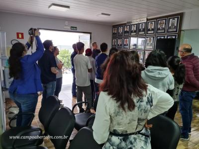 Alunos do Centro da Juventude de Laranjeiras do Sul visitaram a cÃ¢mara de vereadores