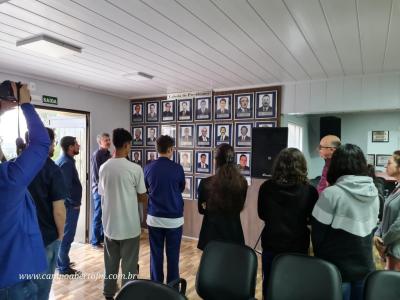 Alunos do Centro da Juventude de Laranjeiras do Sul visitaram a cÃ¢mara de vereadores