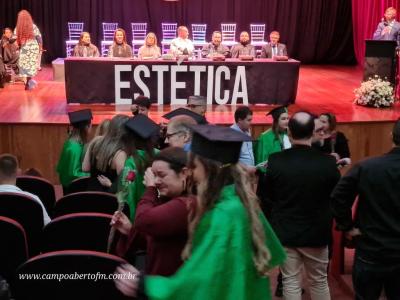 Curso de EstÃ©tica e CosmÃ©tica do Centro Universitario Campo Real celebra formatura com muita emoÃ§Ã£o