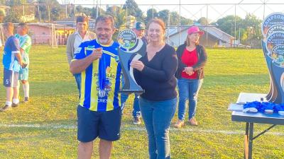 CampeÃµes definidos nos penaltis no Municipal de Futebol Sete em Porto Barreiro