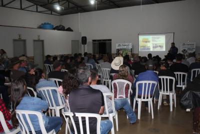 RAÃ‡Ã•ES COPROSSEL â€“ Qualidade da RaÃ§Ã£o Ã© foco de reuniÃ£o com pecuaristas em Nova Laranjeiras 