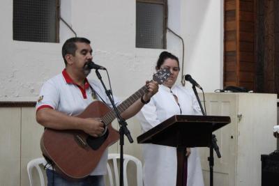 LS: Missa de AÃ§Ã£o de GraÃ§as em louvor aos 10 anos da OrdenaÃ§Ã£o Sacerdotal do Padre SebastiÃ£o Gulart reuniu centenas de fiÃ©is
