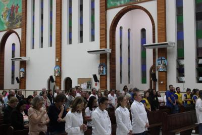 LS: Missa de AÃ§Ã£o de GraÃ§as em louvor aos 10 anos da OrdenaÃ§Ã£o Sacerdotal do Padre SebastiÃ£o Gulart reuniu centenas de fiÃ©is