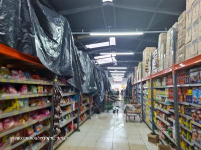 LS: Chuvas e ventos fortes causam estragos na regiÃ£o do Bairro Palmeiras 