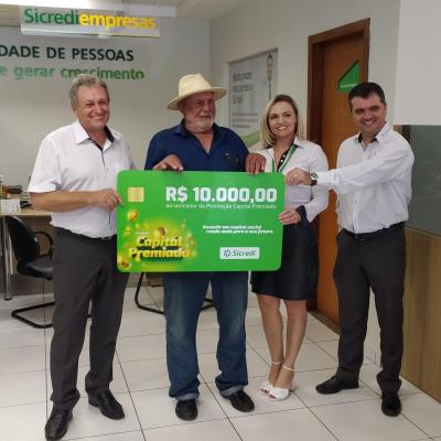 Associado Sicredi de Laranjeiras Ã© contemplado com prÃªmio de R$ 10 mil 
