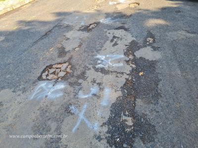 OperaÃ§Ã£o Tapa-Buracos estÃ¡ a todo vapor contemplando ruas do anel central e bairros de Laranjeiras do Sul