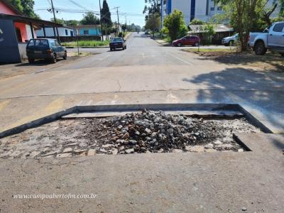 OperaÃ§Ã£o Tapa-Buracos estÃ¡ a todo vapor contemplando ruas do anel central e bairros de Laranjeiras do Sul