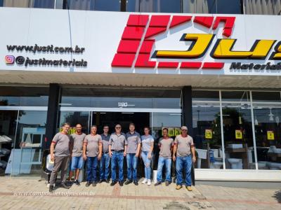 Justi Materiais de ConstruÃ§Ã£o comemora 57 anos