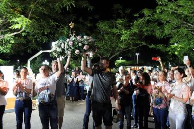 Centenas de FiÃ©is participaram da Acolhida da Imagem Peregrina de Nossa Senhora Aparecida em Laranjeiras do Sul