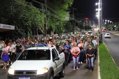 Centenas de FiÃ©is participaram da Acolhida da Imagem Peregrina de Nossa Senhora Aparecida em Laranjeiras do Sul