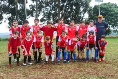 Duelo no Futebol entre VÃ´s x Netos termina empatado no 8 de Junho 