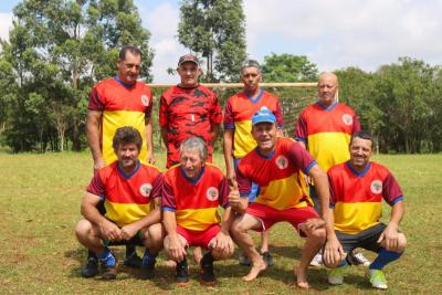 Duelo no Futebol entre VÃ´s x Netos termina empatado no 8 de Junho 