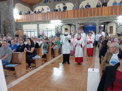 2Âº dia da Novena de Nossa Senhora Aparecida em Laranjeiras do Sul teve benÃ§Ã£o para as crianÃ§as
