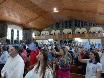 2Âº dia da Novena de Nossa Senhora Aparecida em Laranjeiras do Sul teve benÃ§Ã£o para as crianÃ§as