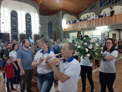 2Âº dia da Novena de Nossa Senhora Aparecida em Laranjeiras do Sul teve benÃ§Ã£o para as crianÃ§as