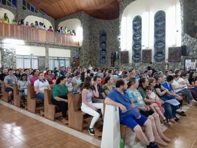 Bispo Dom Amilton presidiu o 4Âº dia da Novena de Nossa Senhora Aparecida em Laranjeiras do Sul