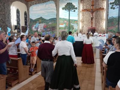 Bispo Dom Amilton presidiu o 4Âº dia da Novena de Nossa Senhora Aparecida em Laranjeiras do Sul