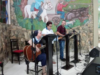 Bispo Dom Amilton presidiu o 4Âº dia da Novena de Nossa Senhora Aparecida em Laranjeiras do Sul