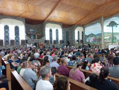 Bispo Dom Amilton presidiu o 4Âº dia da Novena de Nossa Senhora Aparecida em Laranjeiras do Sul