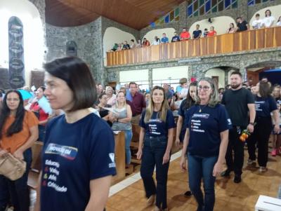 8Âº Dia da Novena de Aparecida em Laranjeiras do Sul teve benÃ§Ã£o para os professores e funcionÃ¡rios pÃºblicos