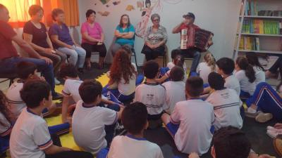 Projeto de ContaÃ§Ã£o de HistÃ³rias da Escola Municipal LeocÃ¡dio JosÃ© Correia foi um verdadeiro sucesso