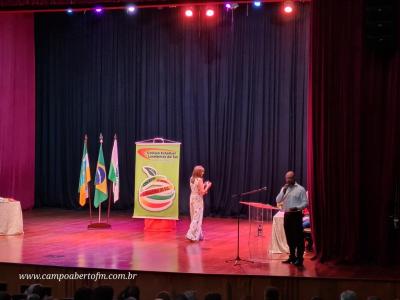 LS: ColÃ©gio Laranjeiras premia alunos destaques do ano