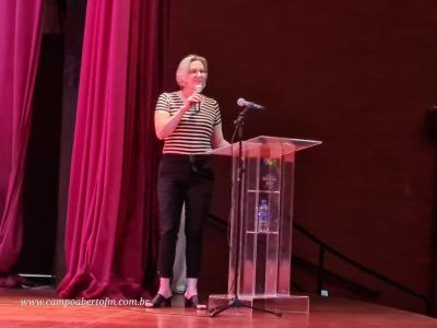 LS: ColÃ©gio Laranjeiras premia alunos destaques do ano