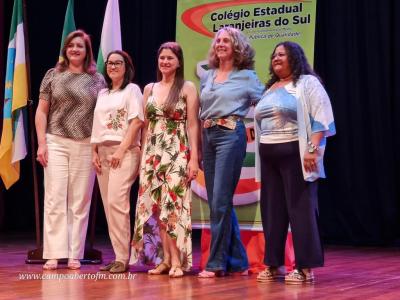 LS: ColÃ©gio Laranjeiras premia alunos destaques do ano